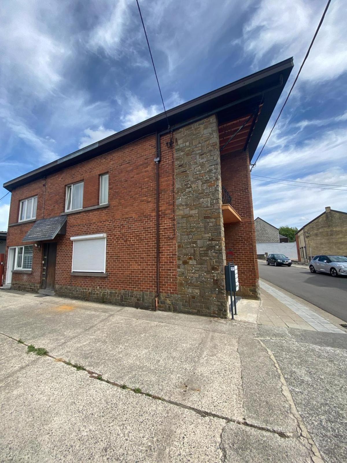 1-C Superbe Appartement Tres Calme Et Bien Decore Charleroi Exterior photo